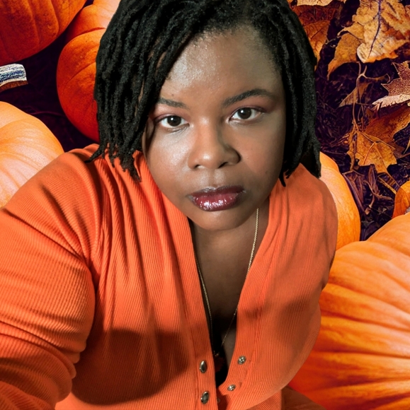 Meet your Posher, Christel - Picture 1 of 2